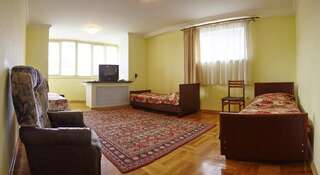 Апартаменты Apartaments on Shirokaya 36 Кисловодск Апартаменты с 2 спальнями-12